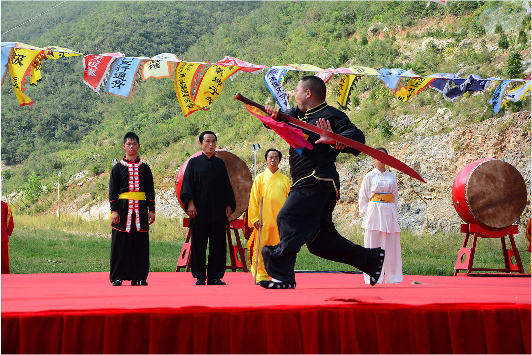 【图片新闻】“2015武林大会”功夫展示